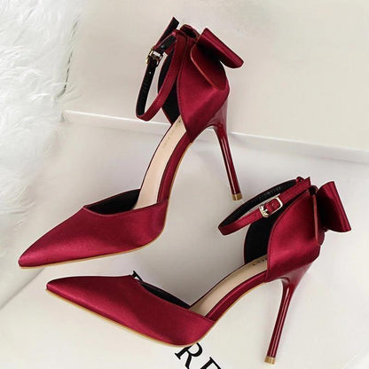 A Vintage Style Heels with Delicate Timeless Details