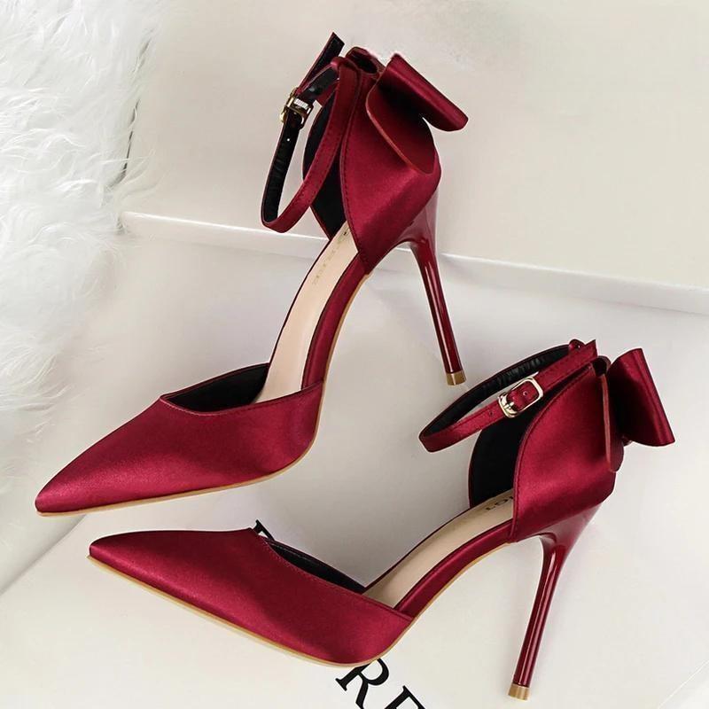 A Vintage Style Heels with Delicate Timeless Details