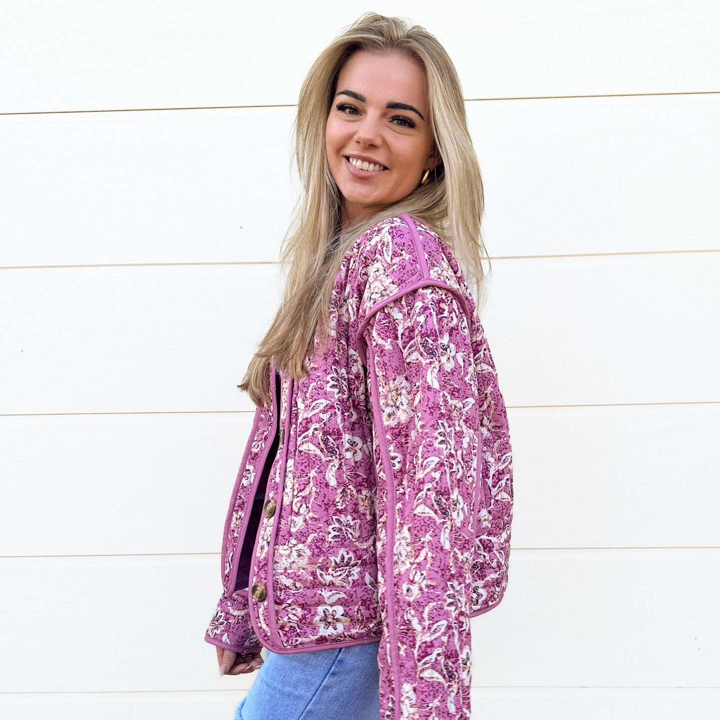 Elegantly Styled Jacket for Everyday Wear