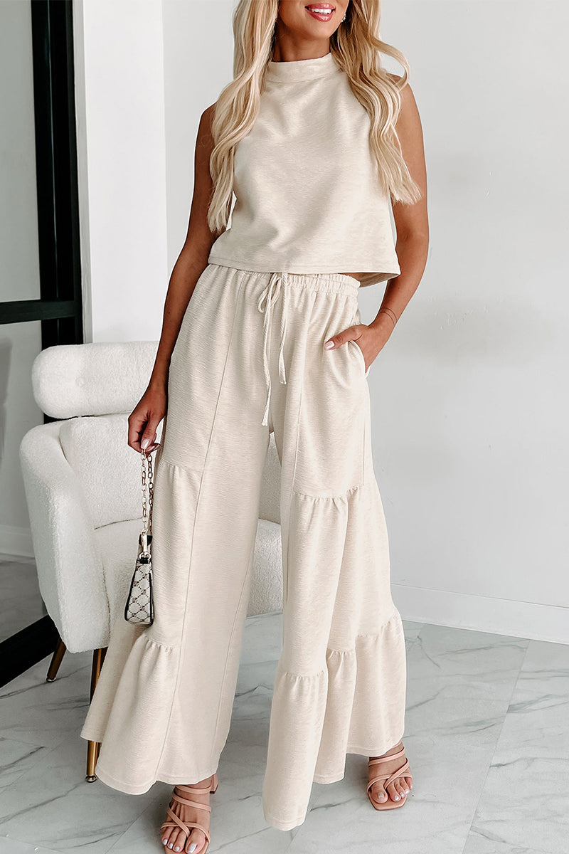 Effortlessly Elegant Garment with a Timeless Design