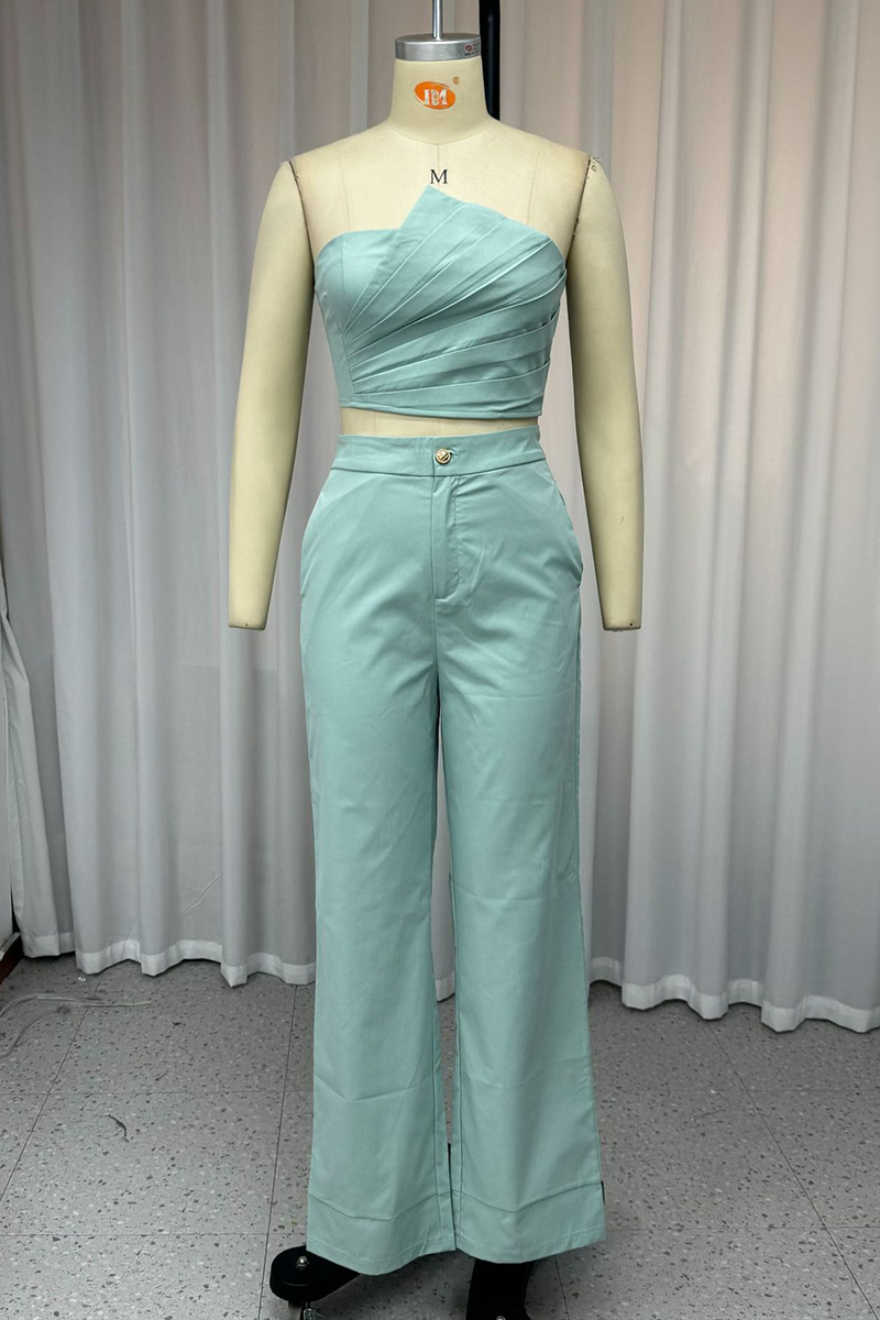 Well Tailored Garment with a Graceful Silhouette