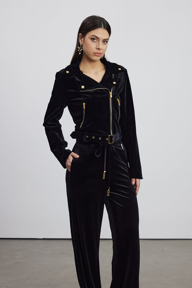 Beautifully Balanced Top with Timeless Character