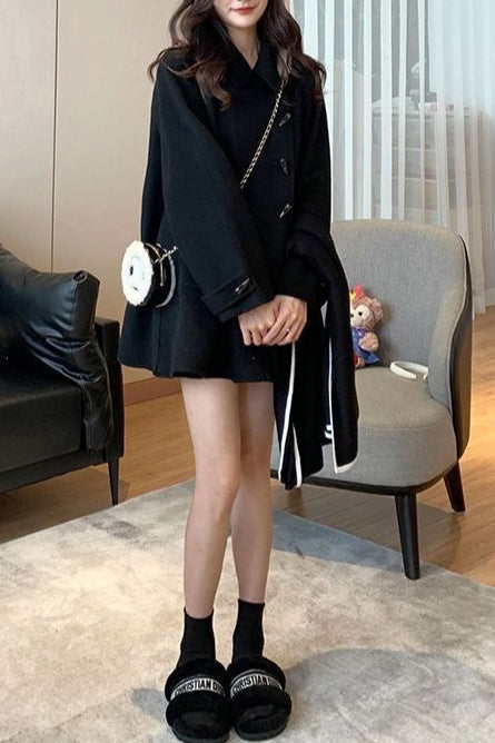Elegantly Styled Coat for Everyday Wear