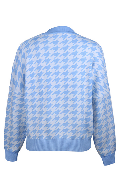 Beautifully Finished Sweater in a Timeless Design