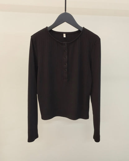 Gracefully Styled Sweater for Any Occasion