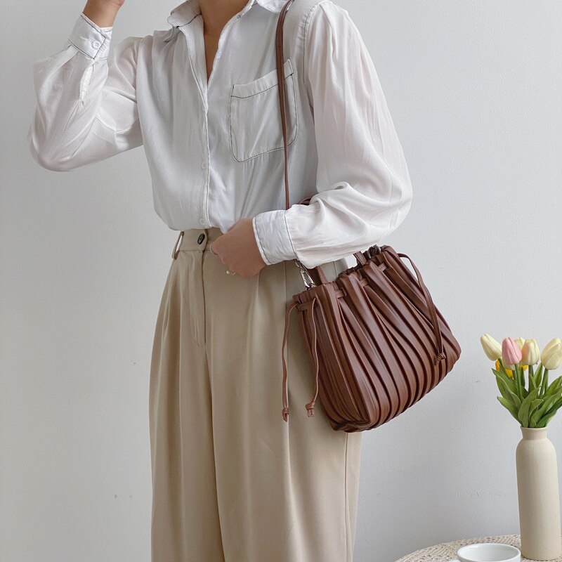 Well Tailored Bag with a Graceful Silhouette