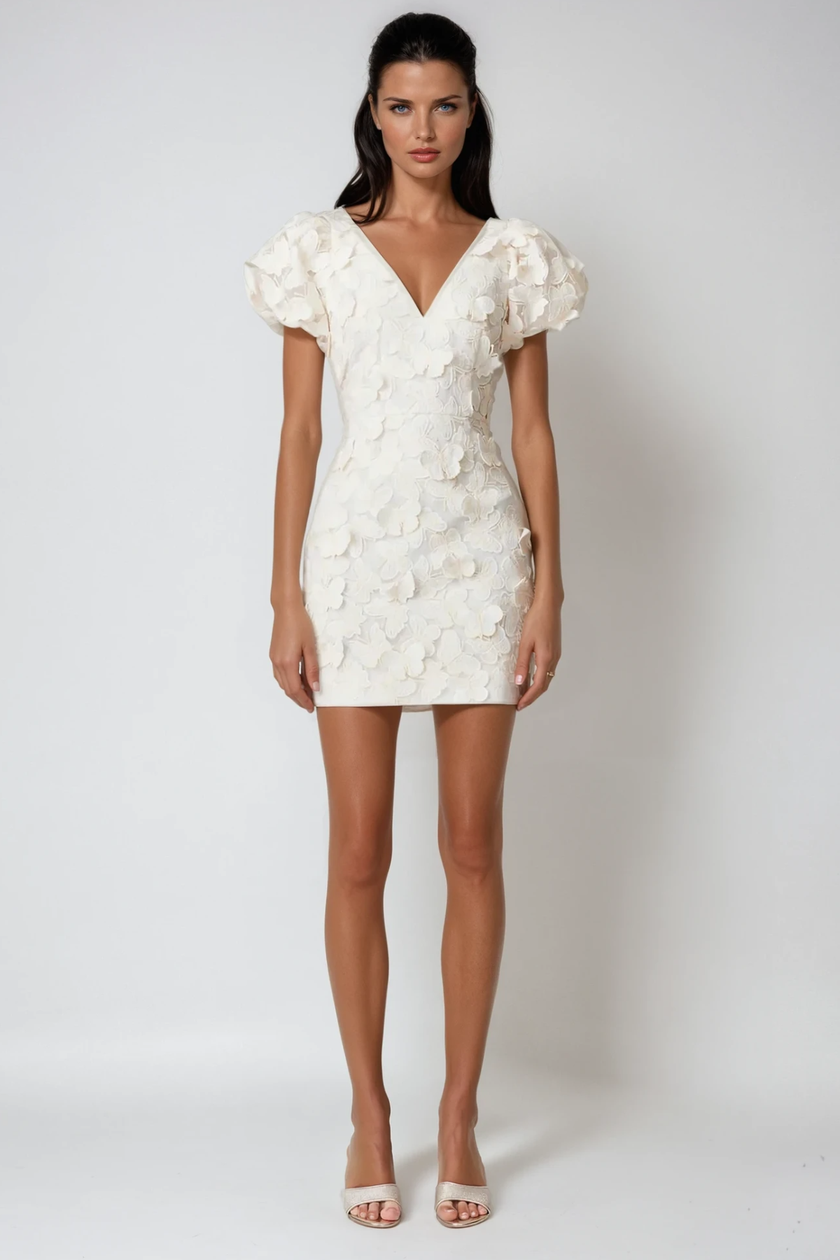 Well Tailored Dress with a Graceful Silhouette