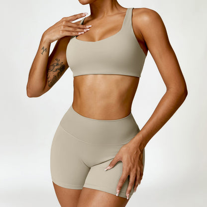 Well Tailored Garment with a Graceful Silhouette