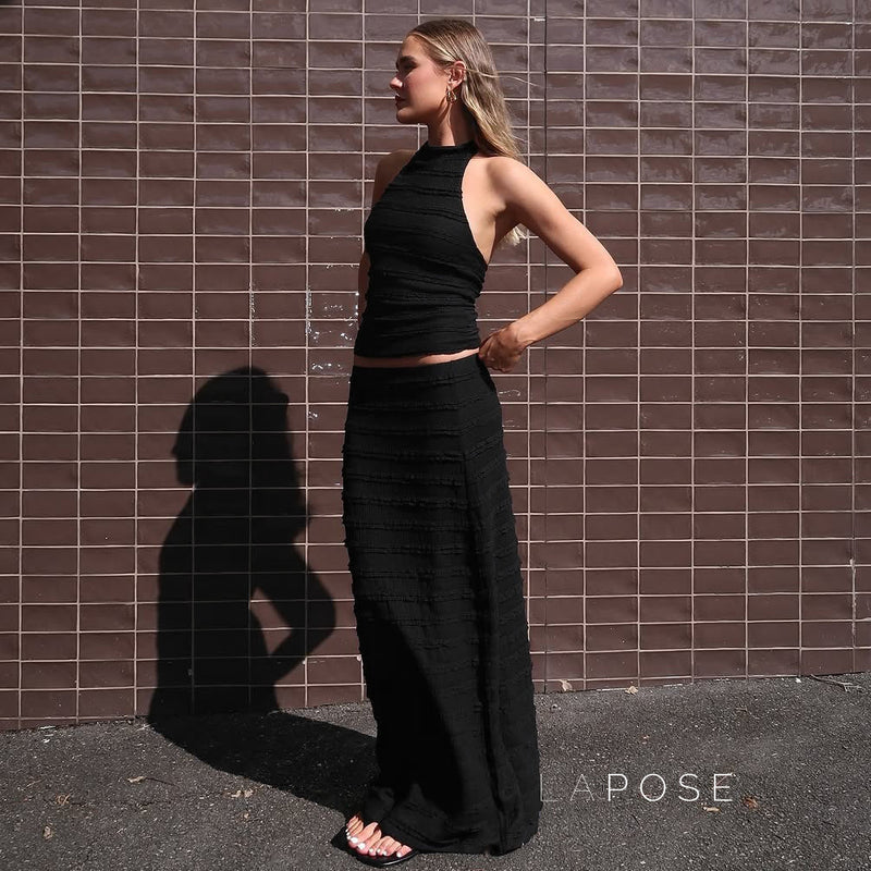 Beautifully Finished Garment in a Timeless Design