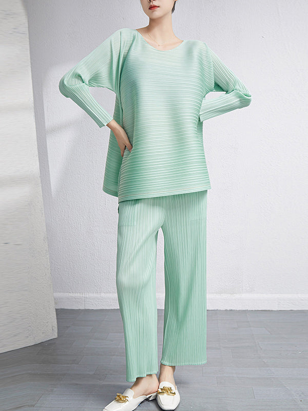 A Vintage Style Pants with Delicate Timeless Details