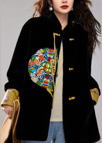 Elegantly Styled Coat for Everyday Wear