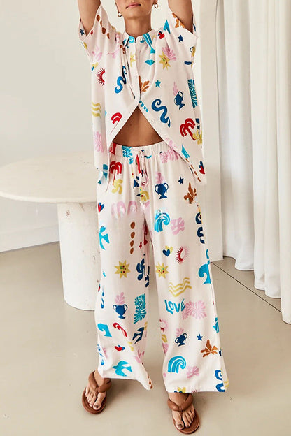 Effortlessly Elegant Pants with a Timeless Design