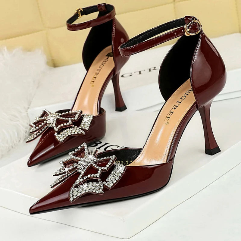 Beautifully Crafted Sandals in a Classic Style