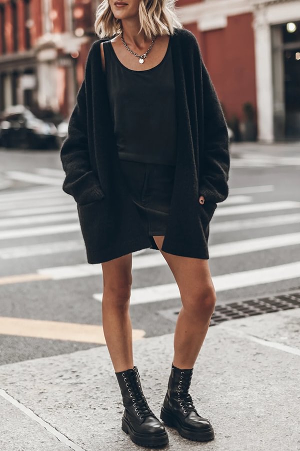 Well Tailored Cardigan with a Graceful Silhouette