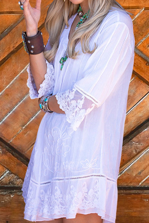 Beautifully Finished Dress in a Timeless Design