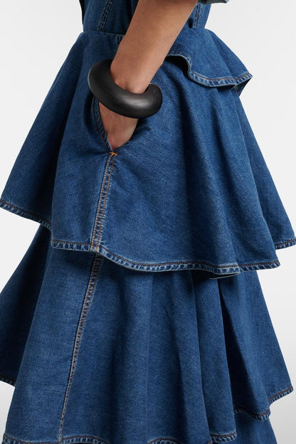 Gracefully Styled Garment for Any Occasion