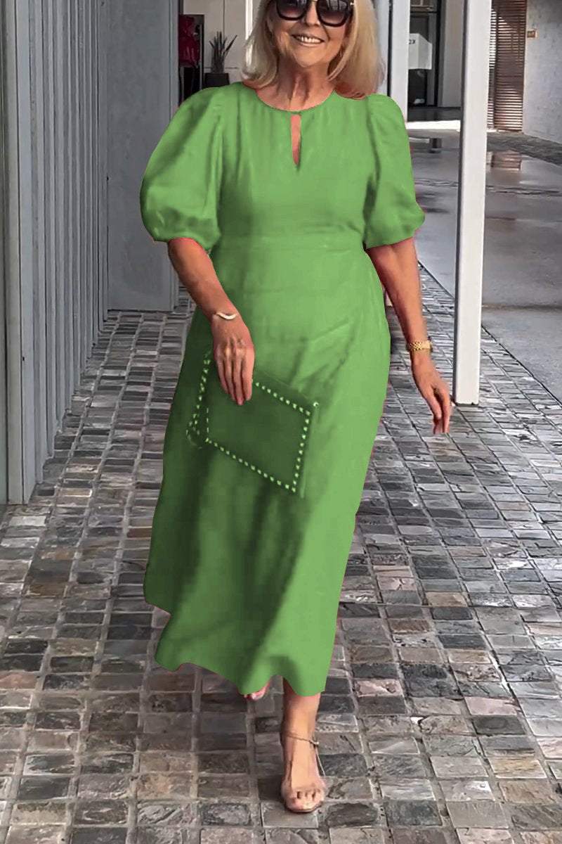 Beautifully Finished Dress in a Timeless Design