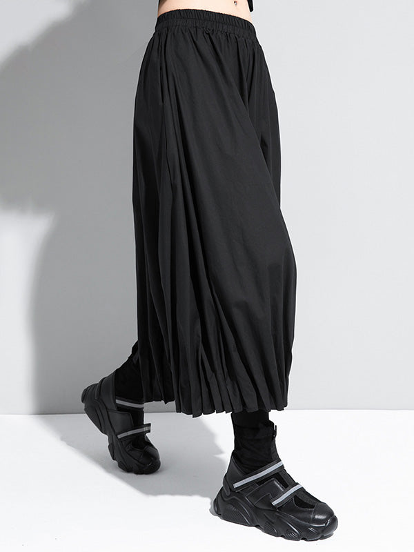 A Vintage Style Pants with Delicate Timeless Details