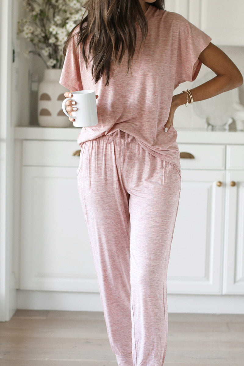 Well Tailored Pants with a Graceful Silhouette