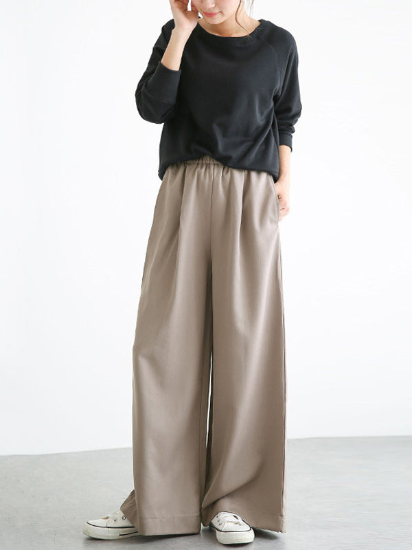 Sophisticated Trousers with a Clean Classic Look