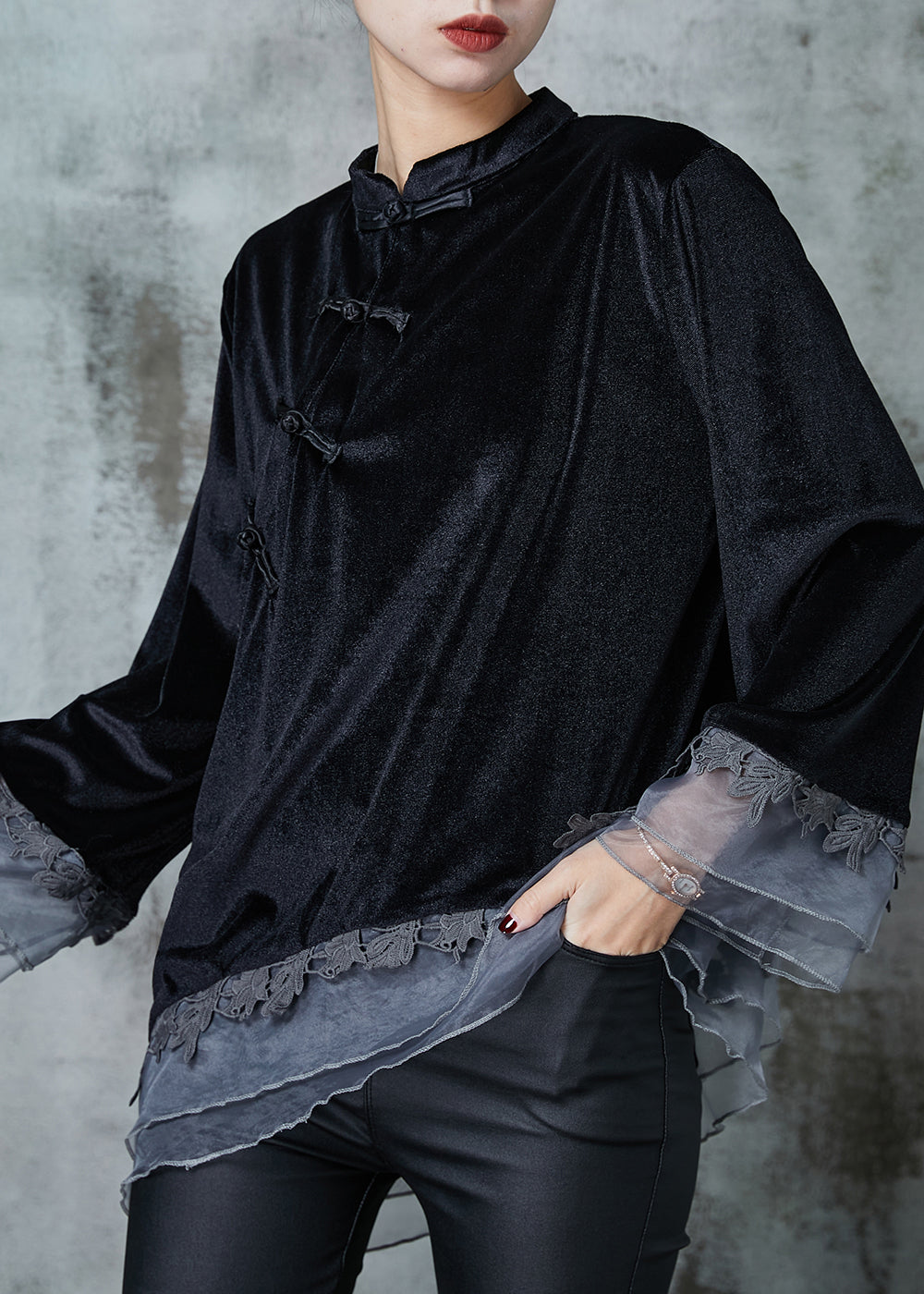 Beautifully Finished Shirt in a Timeless Design