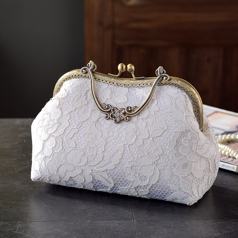 Well Tailored Bag with a Graceful Silhouette