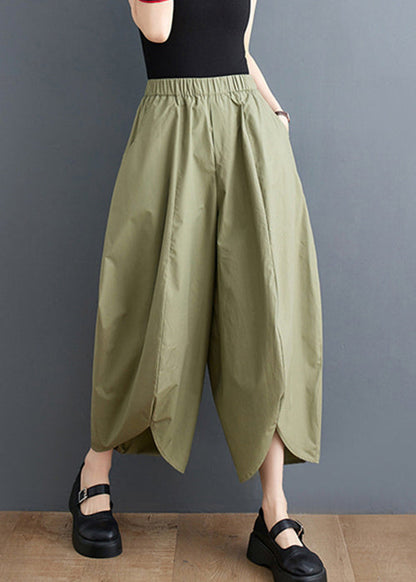 Classic Vintage Pants with a Flattering Fit