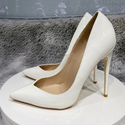 Well Tailored Shoes with a Graceful Silhouette