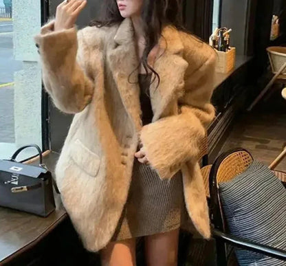 Classic Vintage & Enduringly Stylish Coat