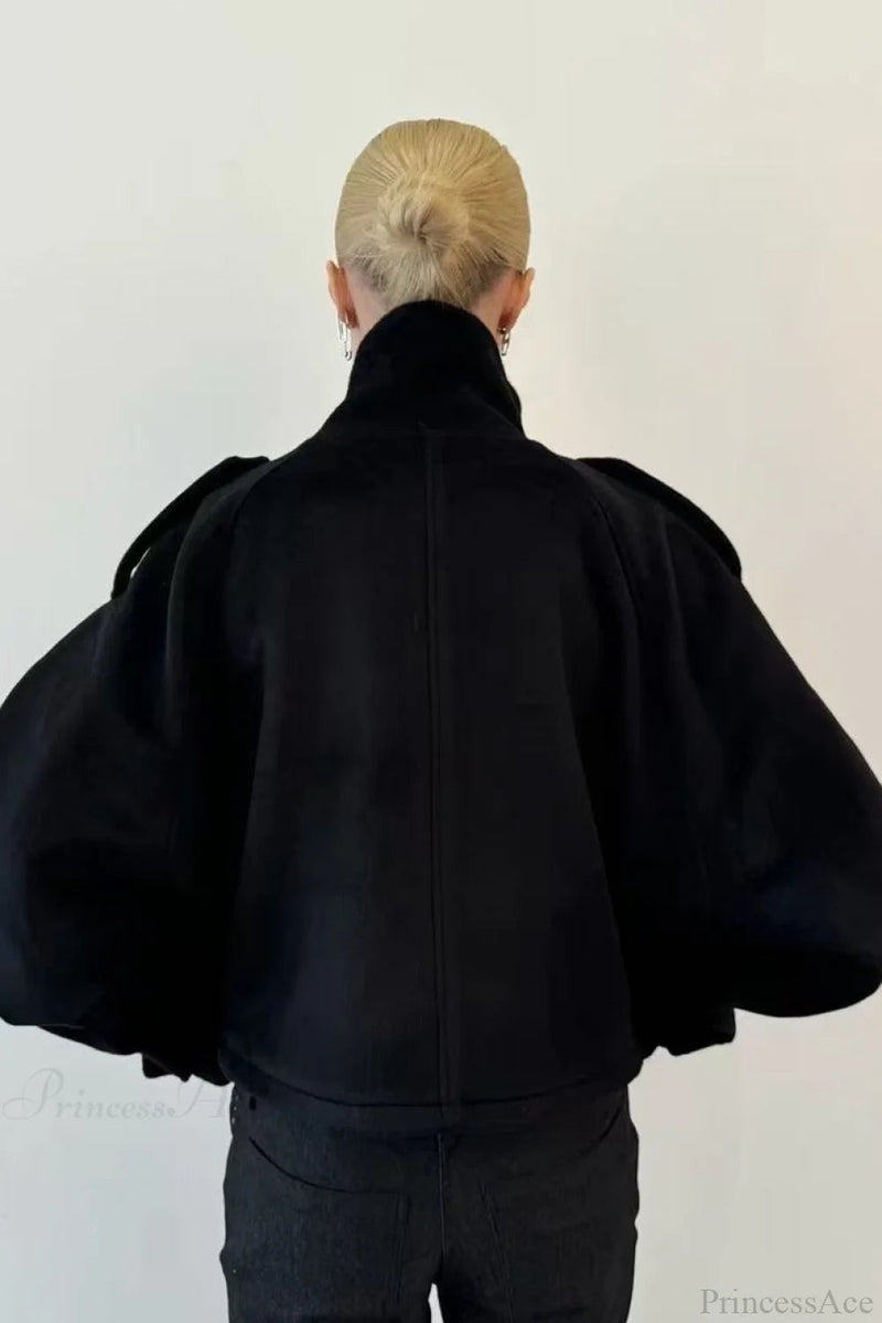 Beautifully Finished Coat in a Timeless Design