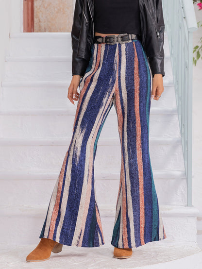 Well Tailored Trousers with a Graceful Silhouette