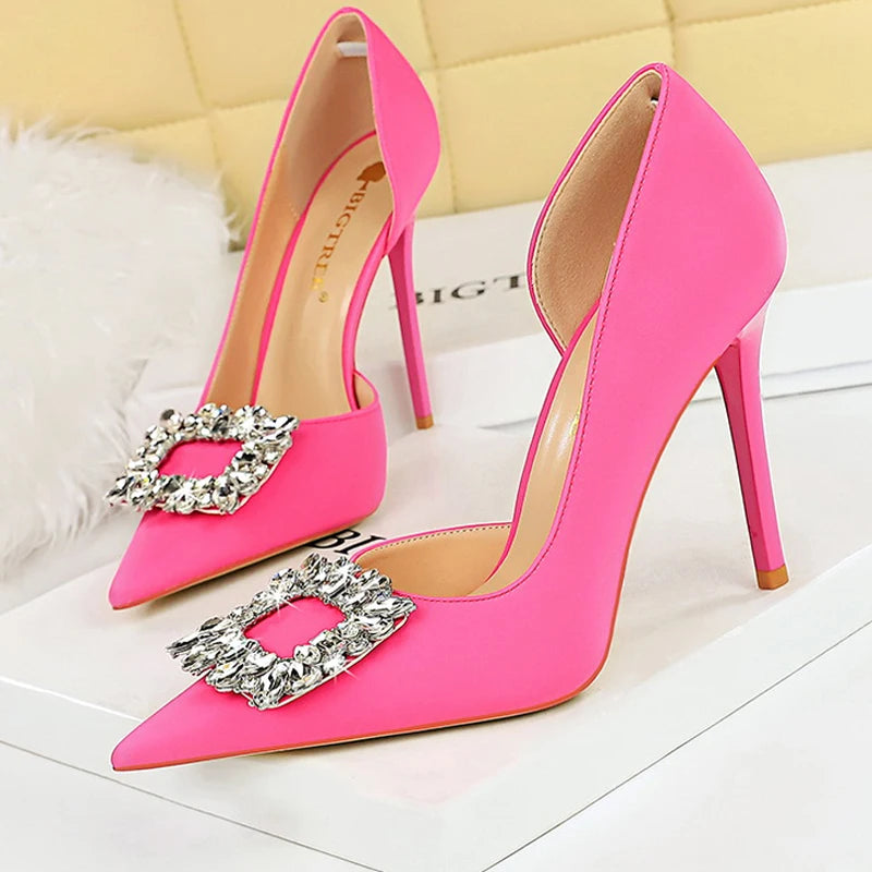 Elegantly Styled Heels for Everyday Wear
