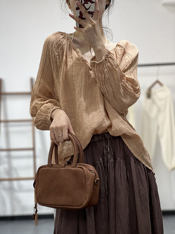Well Tailored Blouse with a Graceful Silhouette