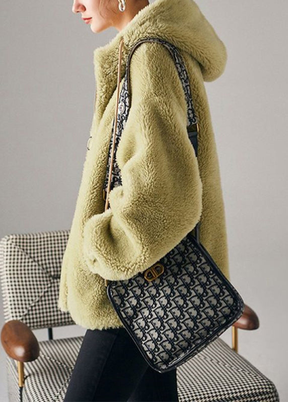 Elegantly Styled Coat for Everyday Wear