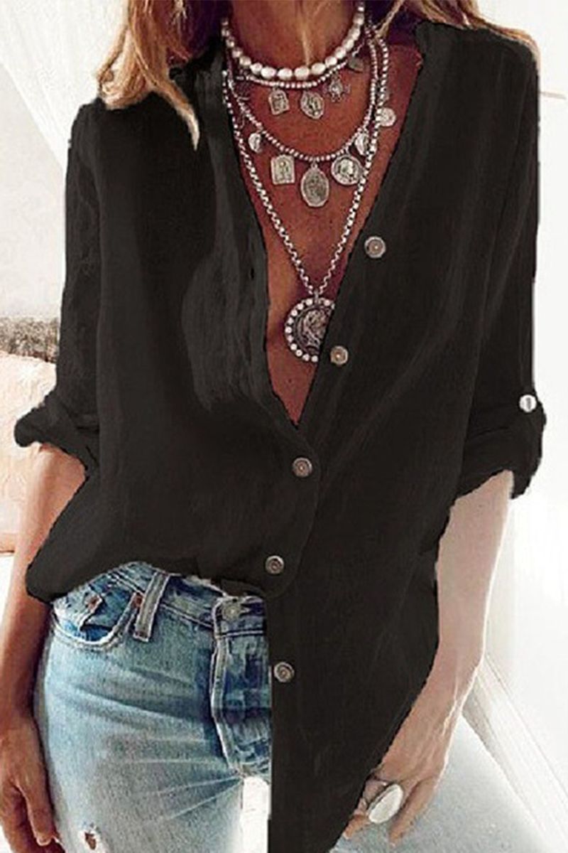 Beautifully Finished Blouse in a Timeless Design