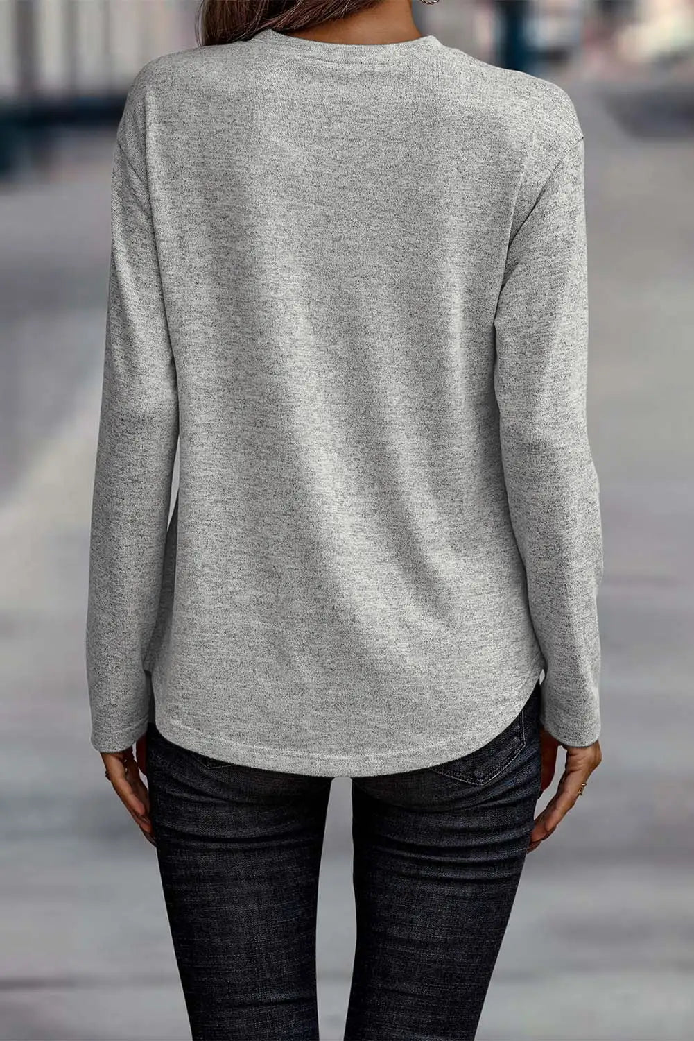 Effortlessly Elegant Top with a Timeless Design
