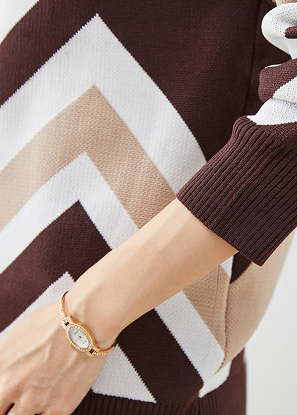 Gracefully Styled Sweater for Any Occasion