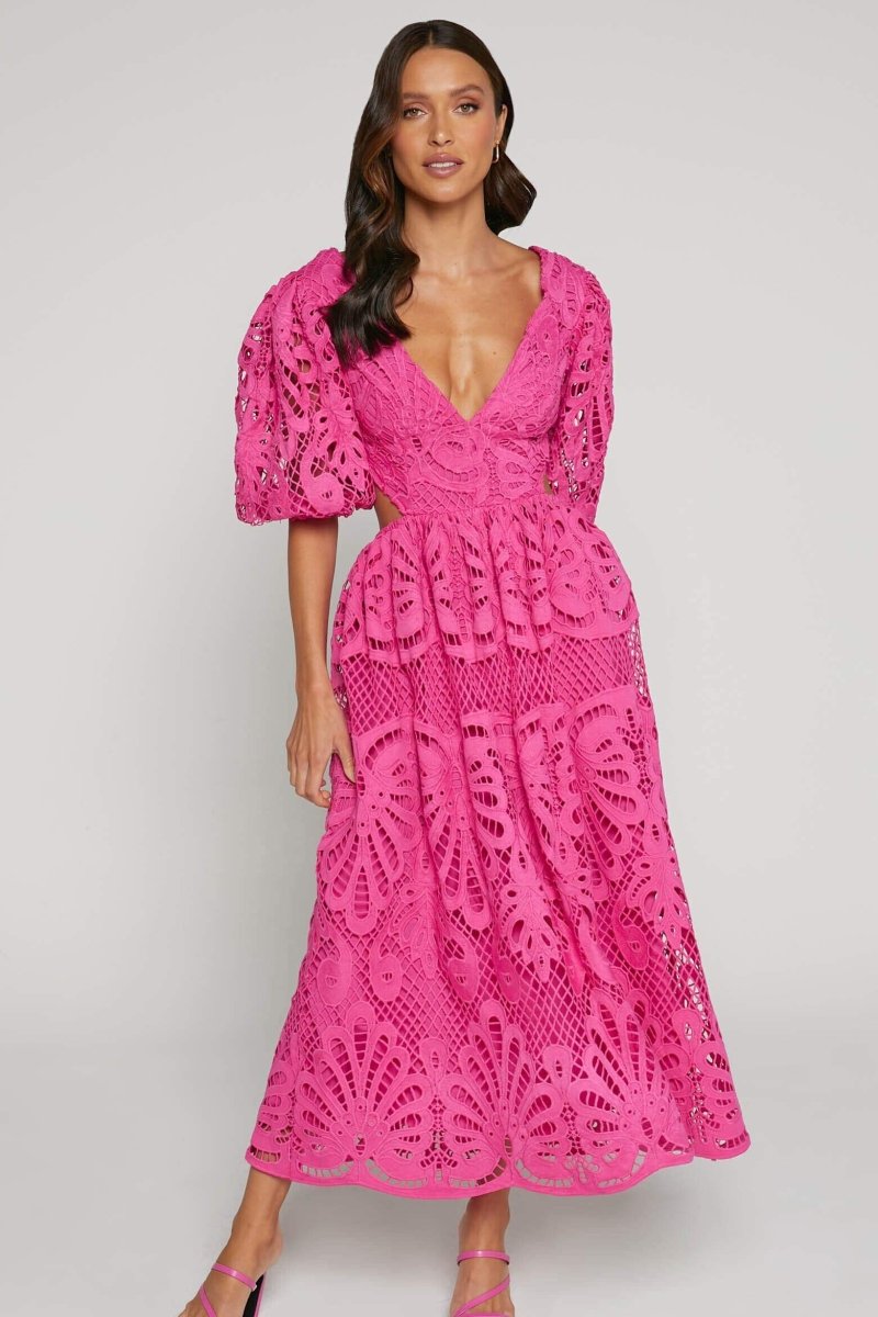 Gracefully Styled Dress for Any Occasion