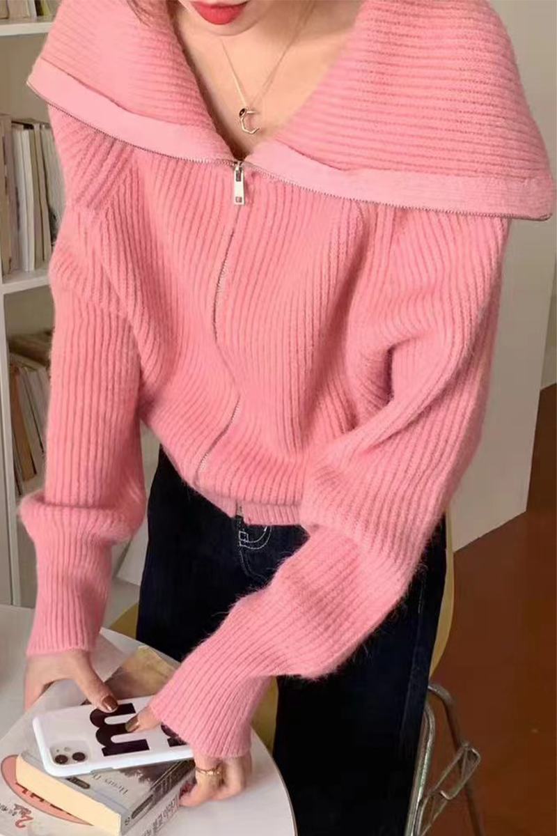 Classic Vintage Cardigan with a Flattering Fit