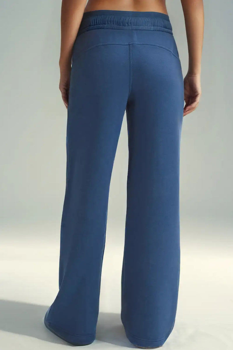 Classic Vintage Pants with a Flattering Fit
