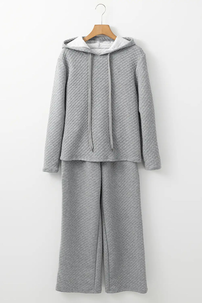 Well Tailored Pants with a Graceful Silhouette