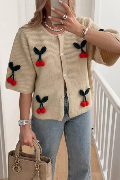 Effortlessly Elegant Cardigan with a Timeless Design