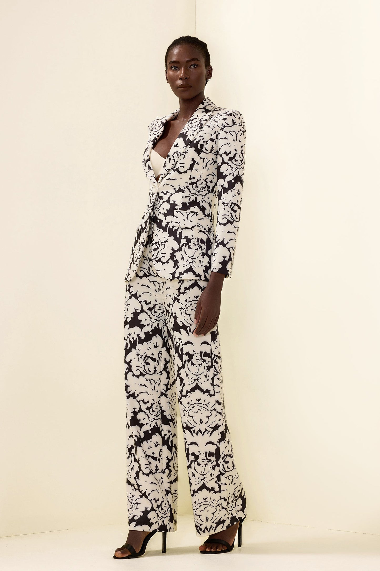 Gracefully Styled Pants for Any Occasion