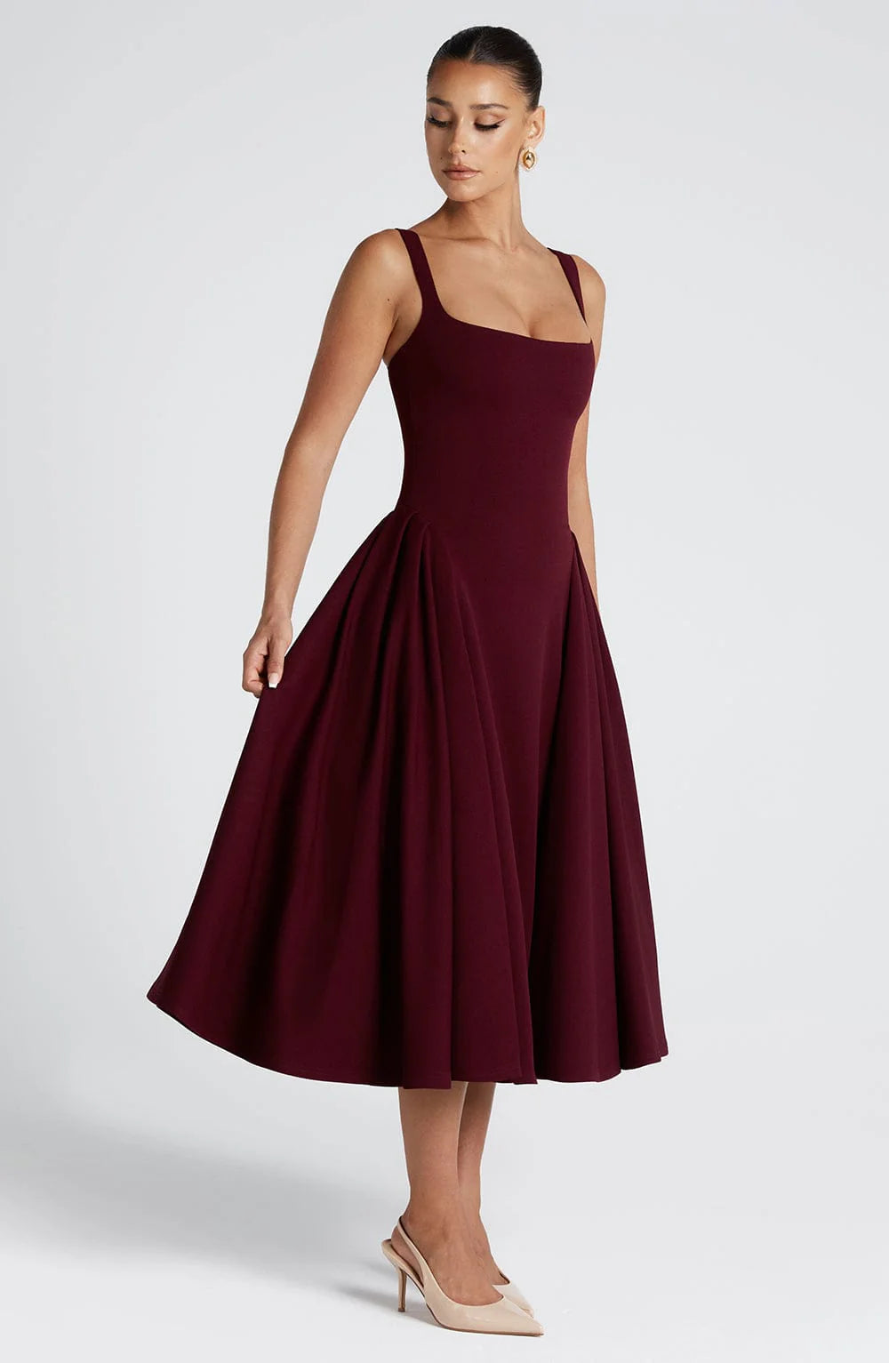 Effortlessly Elegant Dress with a Timeless Design