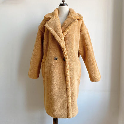 Gracefully Styled Coat for Any Occasion