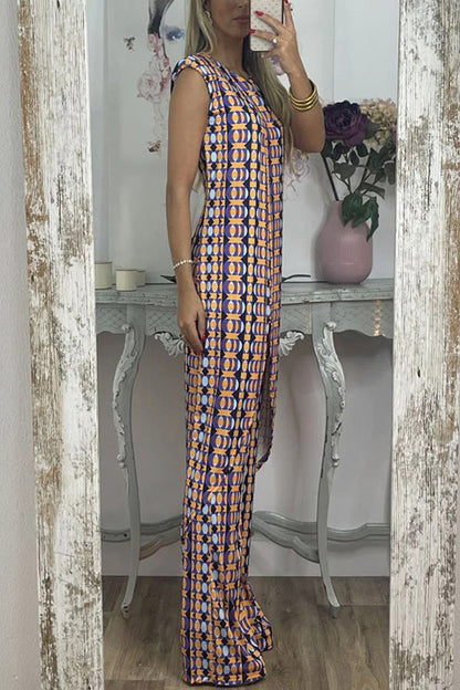 Well Tailored Top with a Graceful Silhouette