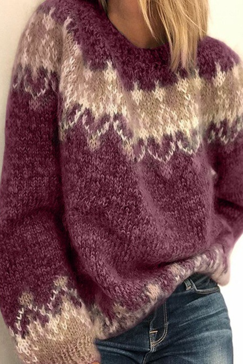 Effortlessly Elegant Sweater with a Timeless Design