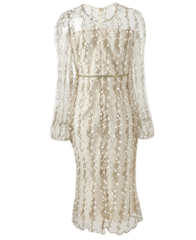 Classic Vintage Dress with a Flattering Fit