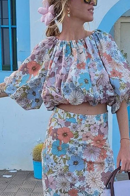 Well Tailored Top with a Graceful Silhouette