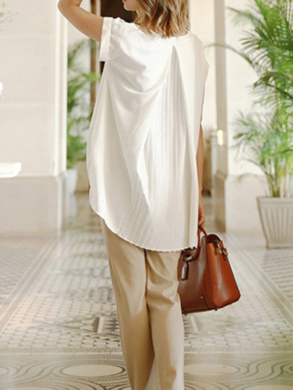 Effortlessly Elegant T-Shirt with a Timeless Design